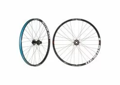 NOVATEC Demon Kiekkosetti