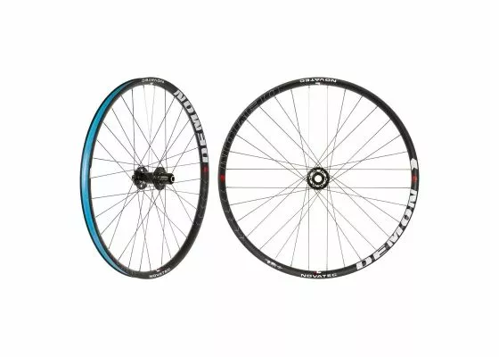 NOVATEC Demon Kiekkosetti 3 NOVATEC Demon Kiekkosetti